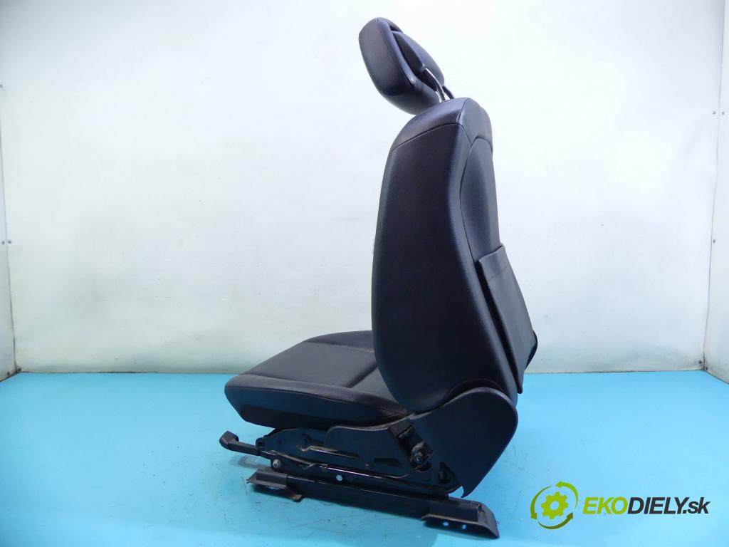 Mercedes GLK X204 2008-2015 2,2.0 cdi 170 HP automatic 125 kW 2143 cm3 5- Sedačka pravý  (Sedačky, sedadlá)