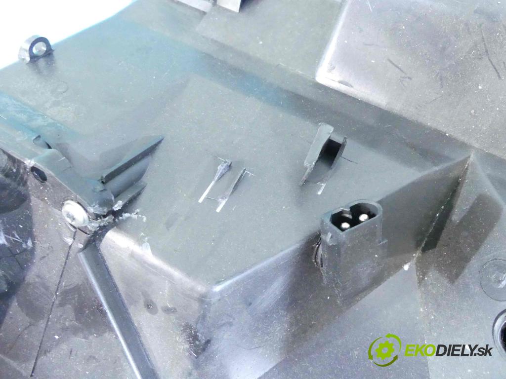 Land rover Range Rover III L322 2001-2012 3.6 TD V8 272 hp automatic 200 kW 3628 cm3 5- radiátor 992782V (Radiátory topení)