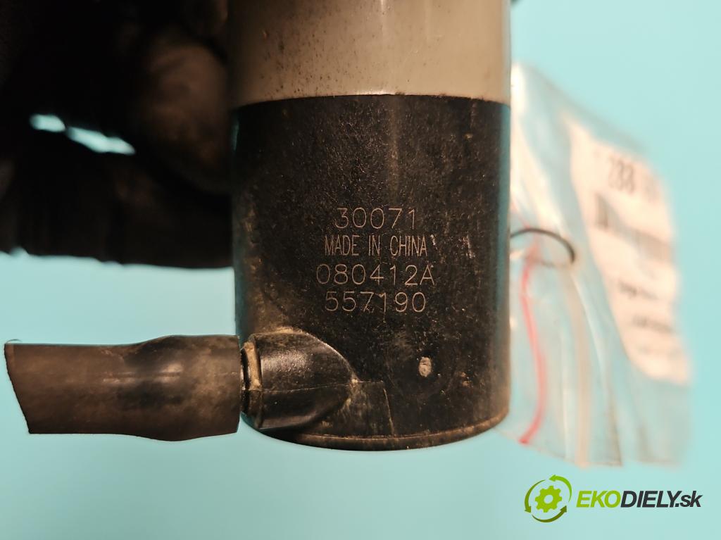 Land rover Range Rover III L322 2001-2012 3.6 TD V8 272 HP automatic 200 kW 3628 cm3 5- pompa ostrekovačov 30071 (Motorčeky, čerpadlá ostrekovačov)