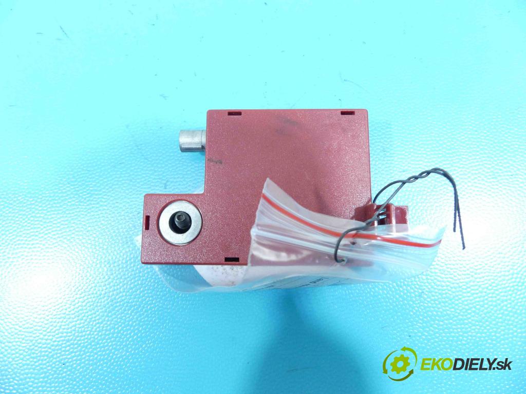 Land rover Range Rover III L322 2001-2012 3.6 TD V8 272 HP automatic 200 kW 3628 cm3 5- modul riadiaca jednotka XH42-10E921-AB (Ostatné)