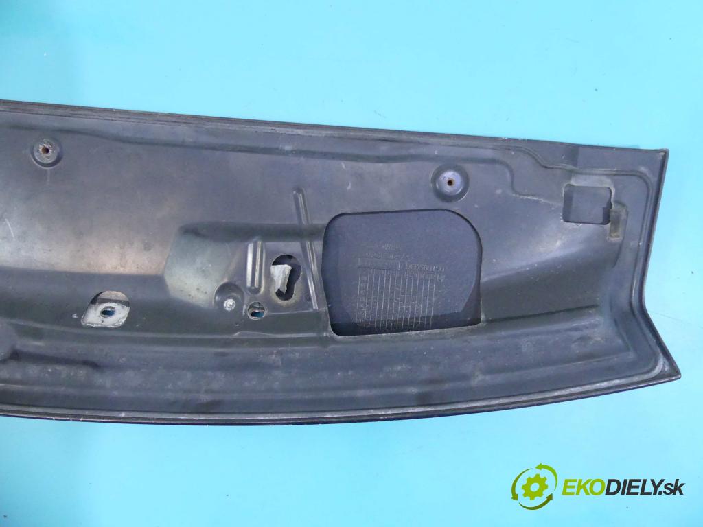 Land rover Range Rover III L322 2001-2012 3.6 TD V8 272 HP automatic 200 kW 3628 cm3 5- Spoiler: DFD500150 (Spoilery)