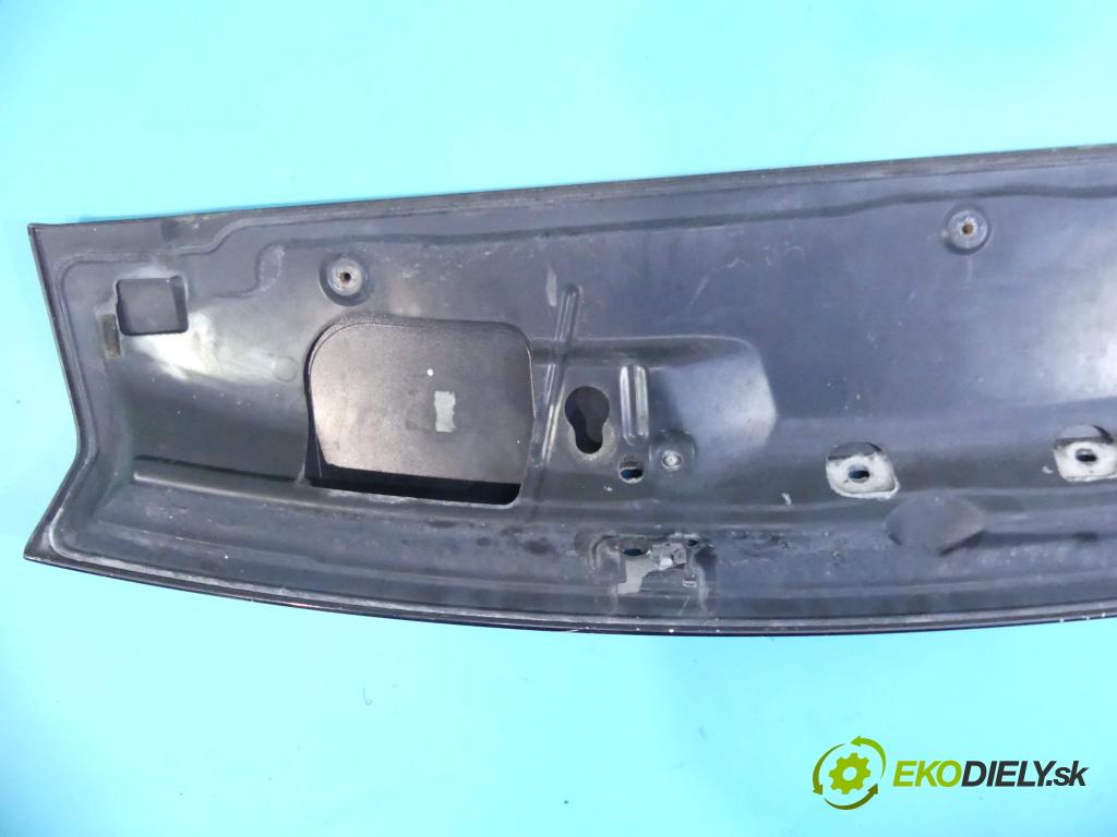 Land rover Range Rover III L322 2001-2012 3.6 TD V8 272 HP automatic 200 kW 3628 cm3 5- Spoiler: DFD500150 (Spoilery)