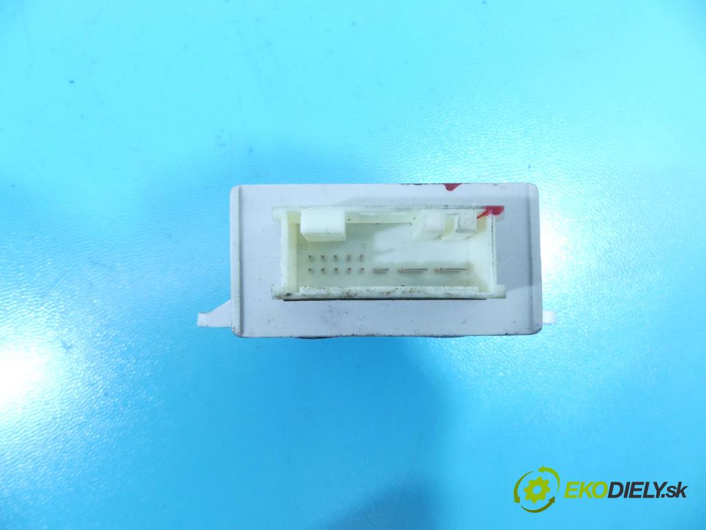 Land rover Range Rover III L322 2001-2012 3.6 TD V8 272 HP automatic 200 kW 3628 cm3 5- modul riadiaca jednotka YWC500500 (Ostatné)