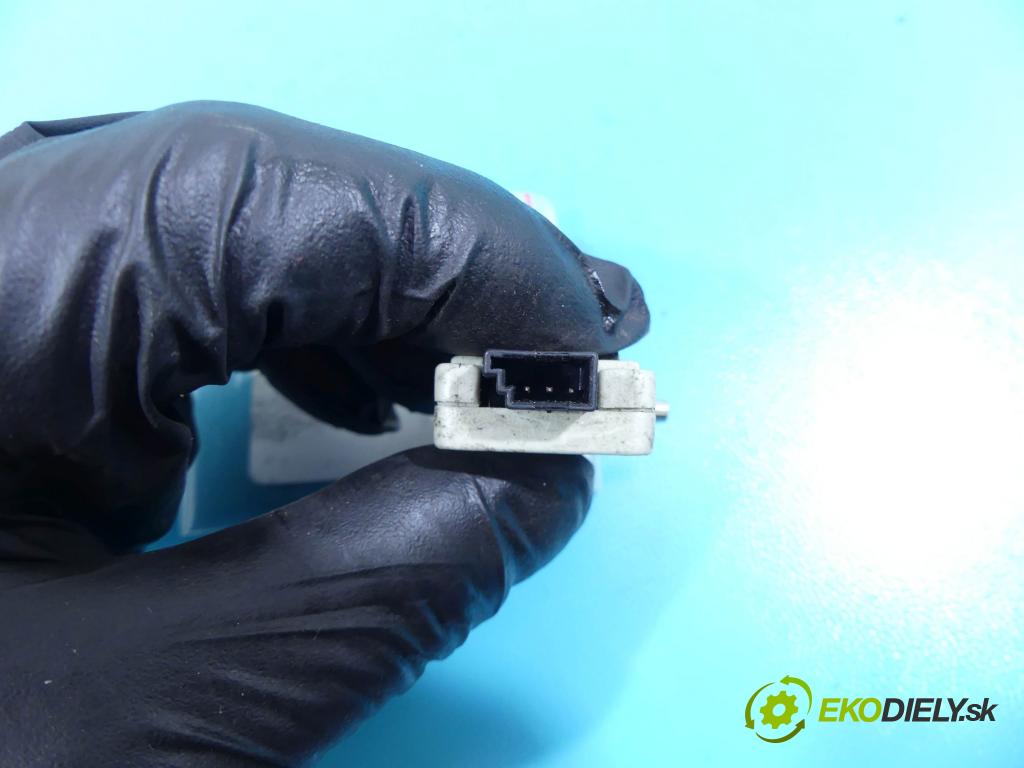 Land rover Range Rover III L322 2001-2012 3.6 TD V8 272 HP automatic 200 kW 3628 cm3 5- modul riadiaca jednotka XH42-18C847-EA (Ostatné)