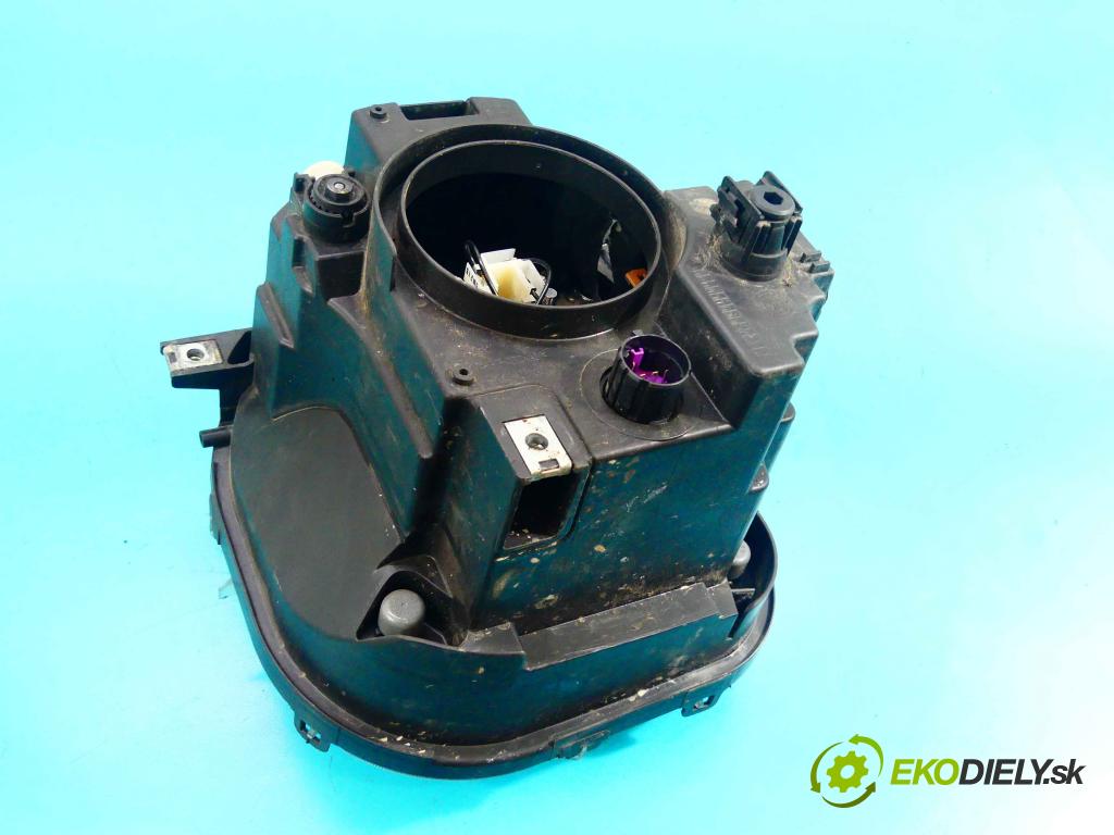 Jeep Renegade 2014- 1.4 T 140 HP manual 103 kW 1368 cm3 5- Reflektor: pravý 51953106 (Pravé)