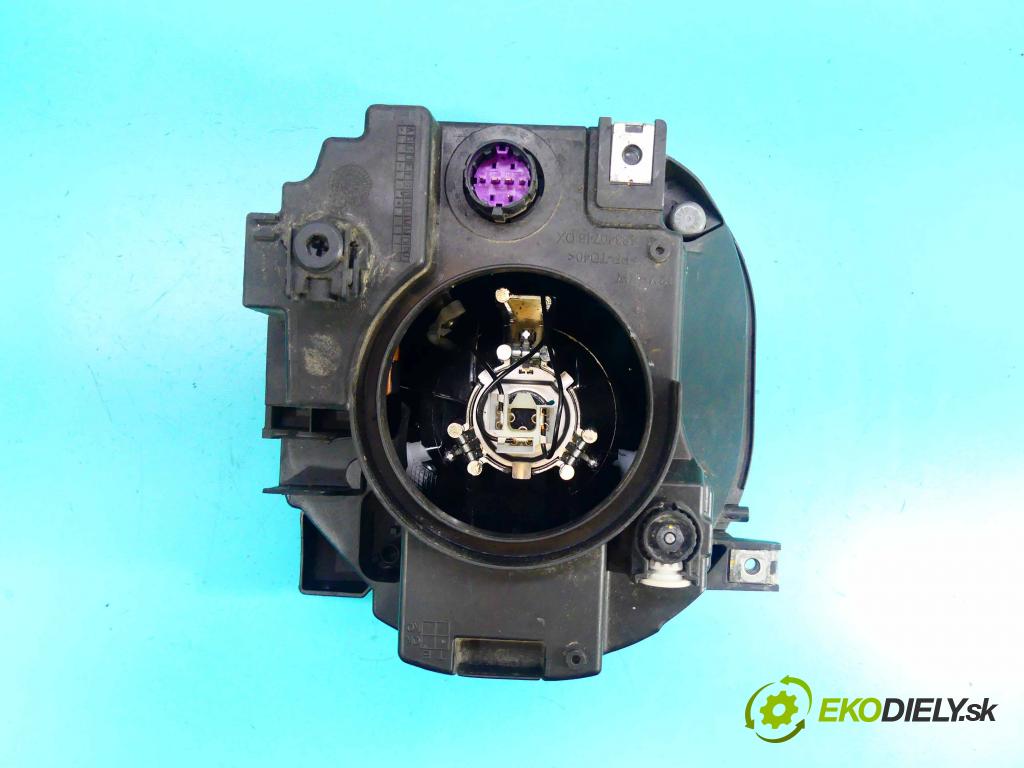 Jeep Renegade 2014- 1.4 T 140 HP manual 103 kW 1368 cm3 5- Reflektor: pravý 51953106 (Pravé)