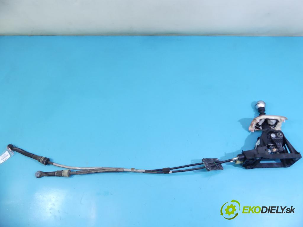 Jeep Renegade 2014- 1.4 T 140 HP manual 103 kW 1368 cm3 5- Páka: Změny: stupeň,rýchlosť 00502944640 (Rýchlostné páky / kulisy)