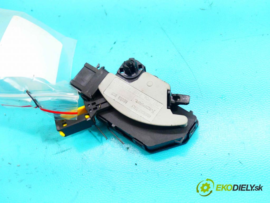 Jeep Renegade 2014- 1.4 T 140 HP manual 103 kW 1368 cm3 5- modul riadiaca jednotka 00520683380 (Ostatné)