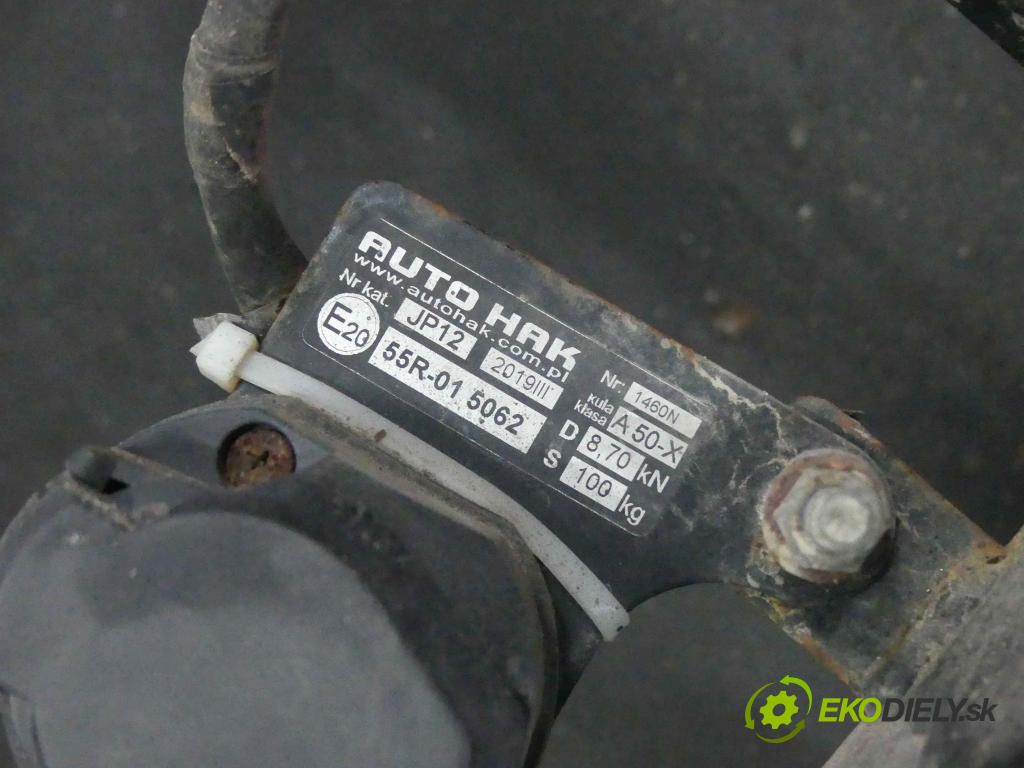 Jeep Renegade 2014- 1.4 T 140 HP manual 103 kW 1368 cm3 5- Hák: vlečení:  (Ťažné zariadenie)