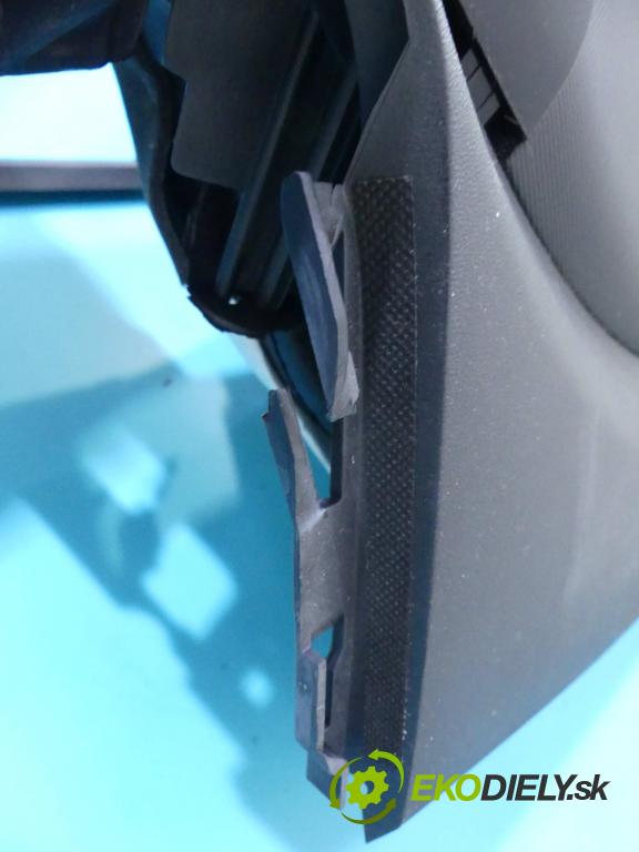 Hyundai I30 I 2007-2012 1.6 crdi 90 HP manual 66 kW 1582 cm3 5- kokpit,pristrojová doska rozdeľovacia