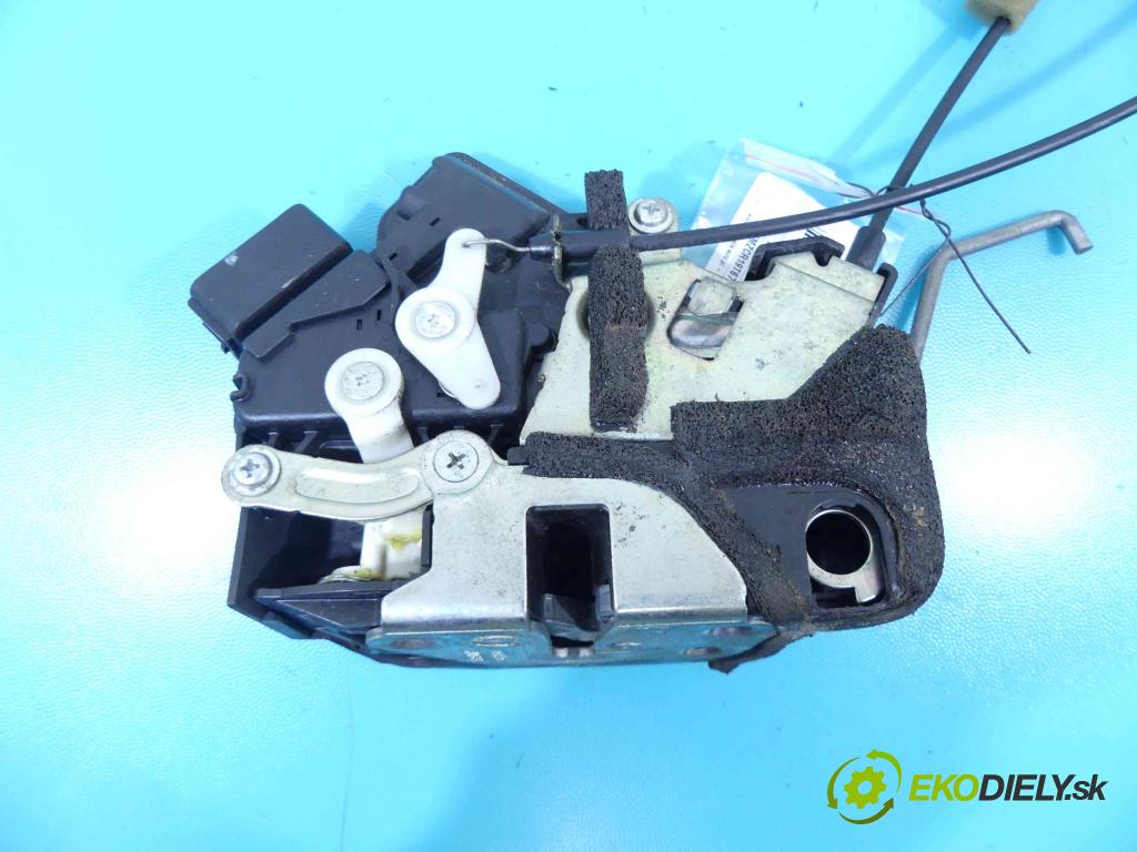 Mazda 5  2005-2010 2.0 citd 110 hp manual 81 kW 1998 cm3 5- zámek přední pravý