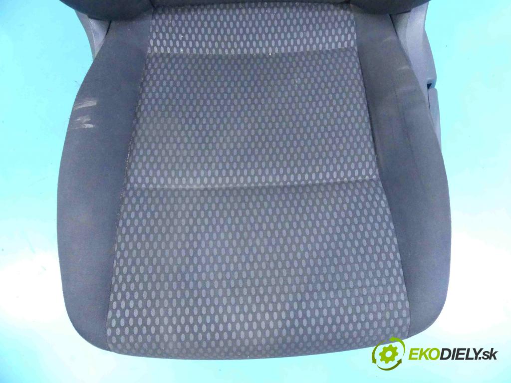 Vw Tiguan I 2007-2016 2.0 tdi 140 HP manual 103 kW 1968 cm3 5- Sedačka ľavý  (Sedačky, sedadlá)