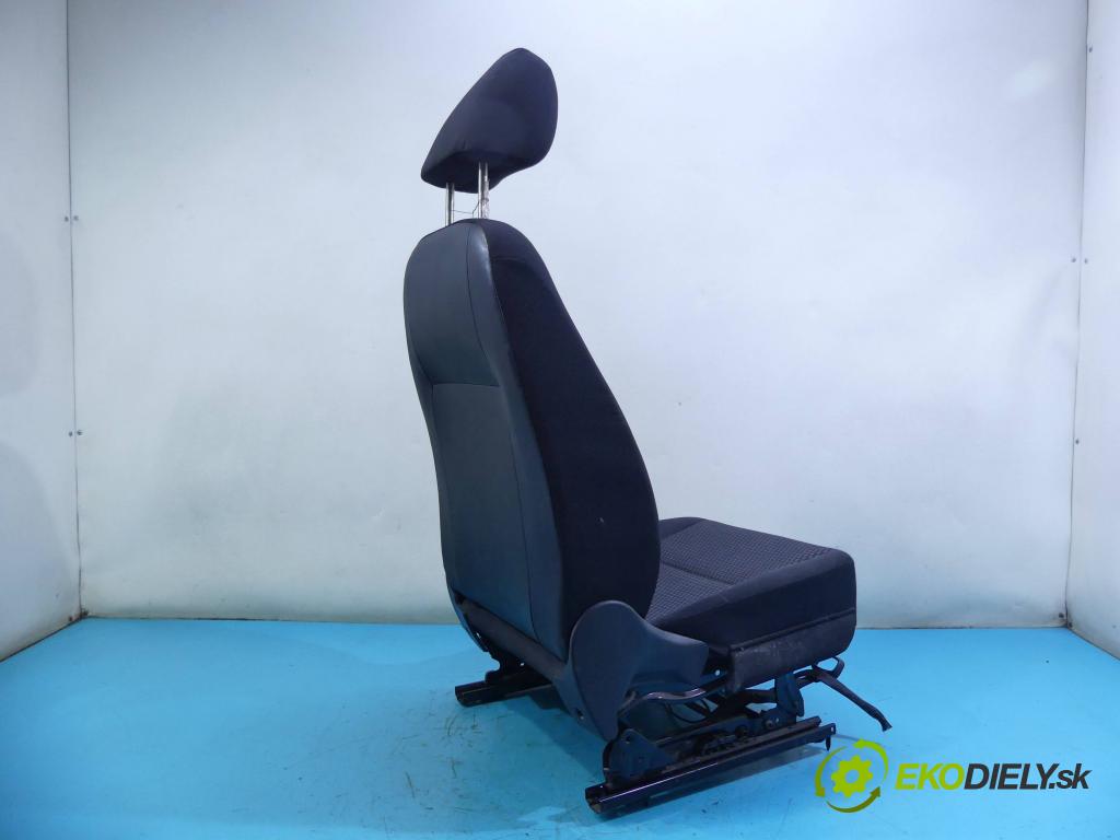 Vw Tiguan I 2007-2016 2.0 tdi 140 HP manual 103 kW 1968 cm3 5- Sedačka ľavý  (Sedačky, sedadlá)