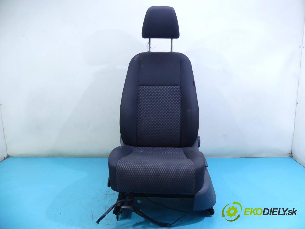 Vw Tiguan I 2007-2016 2.0 tdi 140 HP manual 103 kW 1968 cm3 5- Sedačka ľavý  (Sedačky, sedadlá)