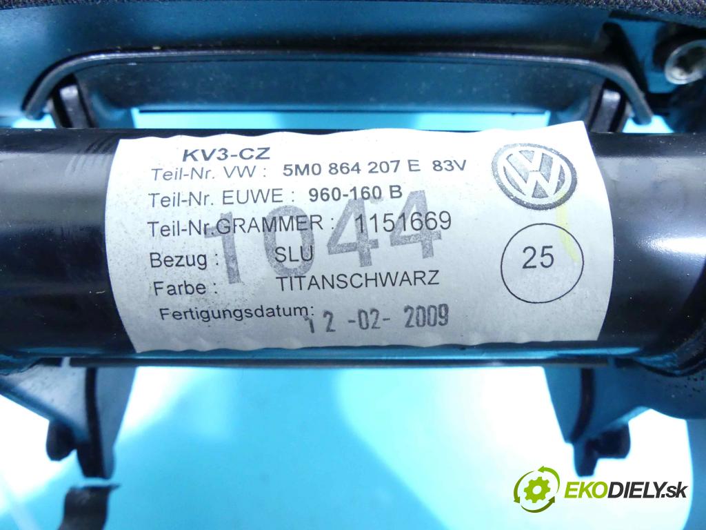 Vw Tiguan I 2007-2016 2.0 tdi 140 hp manual 103 kW 1968 cm3 5- loketní opěrka 5M0864207E (Loketní opěrky)