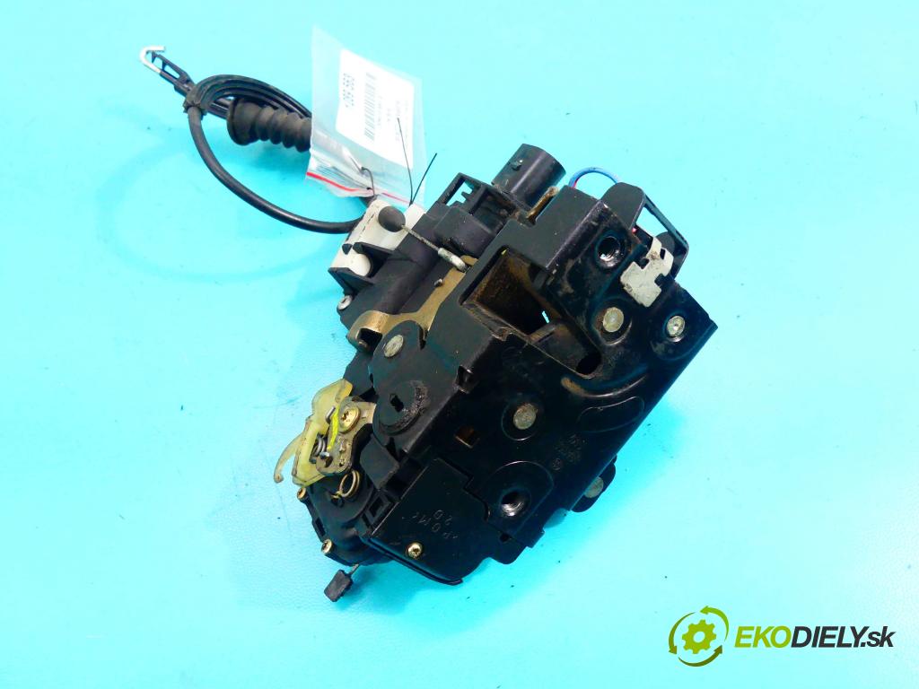 Vw Bora 1.9 tdi 90 hp manual 66 kW 1896 cm3 4- zámek zadní levý