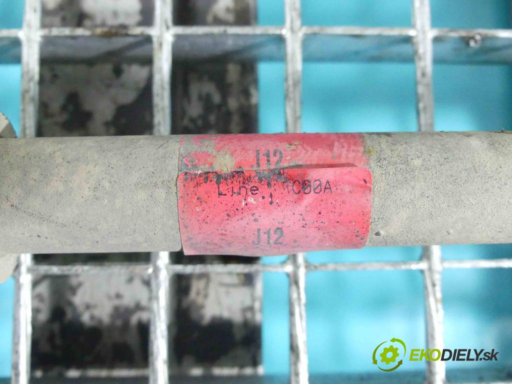 Hyundai Getz 1.4 16v 97KM manual 71,3 kW 1399 cm3 5- poloos pravé  (Poloosy)