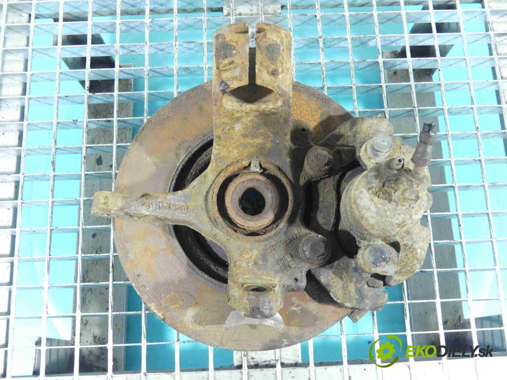 Ford Focus Mk2 2004-2011 2.0 16v 145 HP manual 107 kW 1999 cm3 3- náboj ľavé  (Náboje)