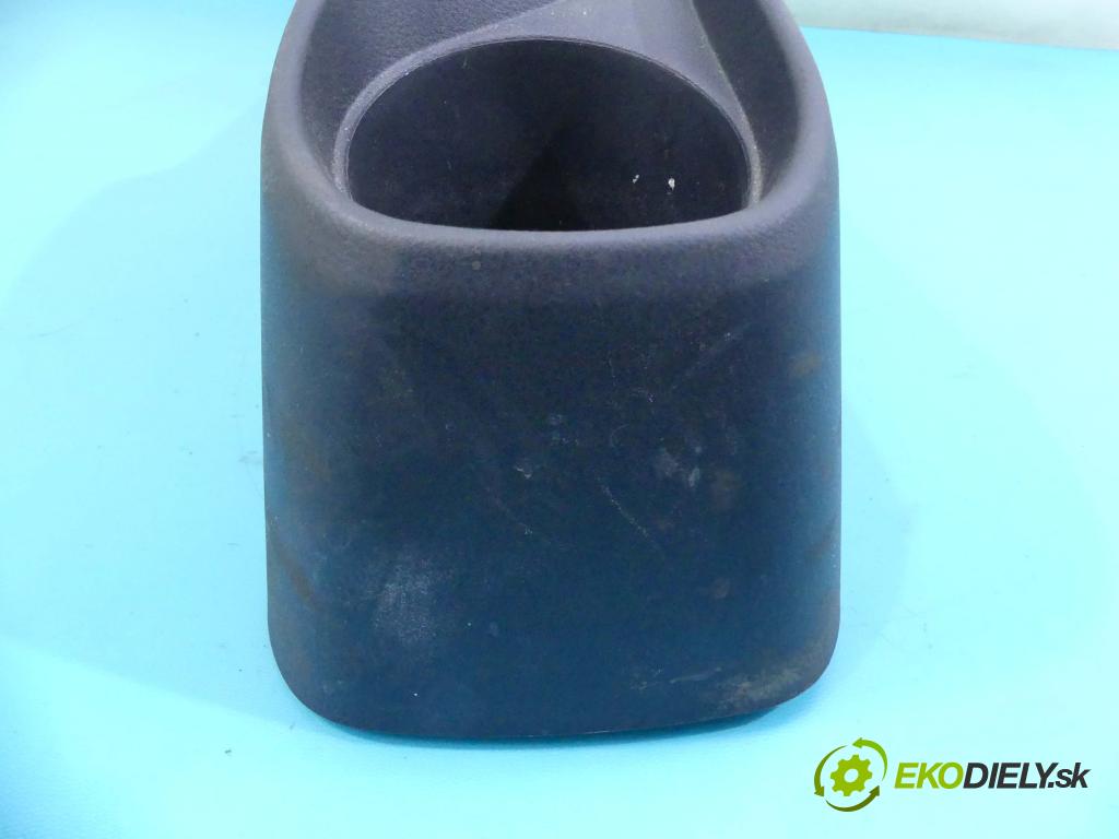 Toyota Yaris III 2011-2020 1.0 vvti 69KM manual 51 kW 998 cm3 5- operadlo 58910-0D290 (Lakťové opierky)