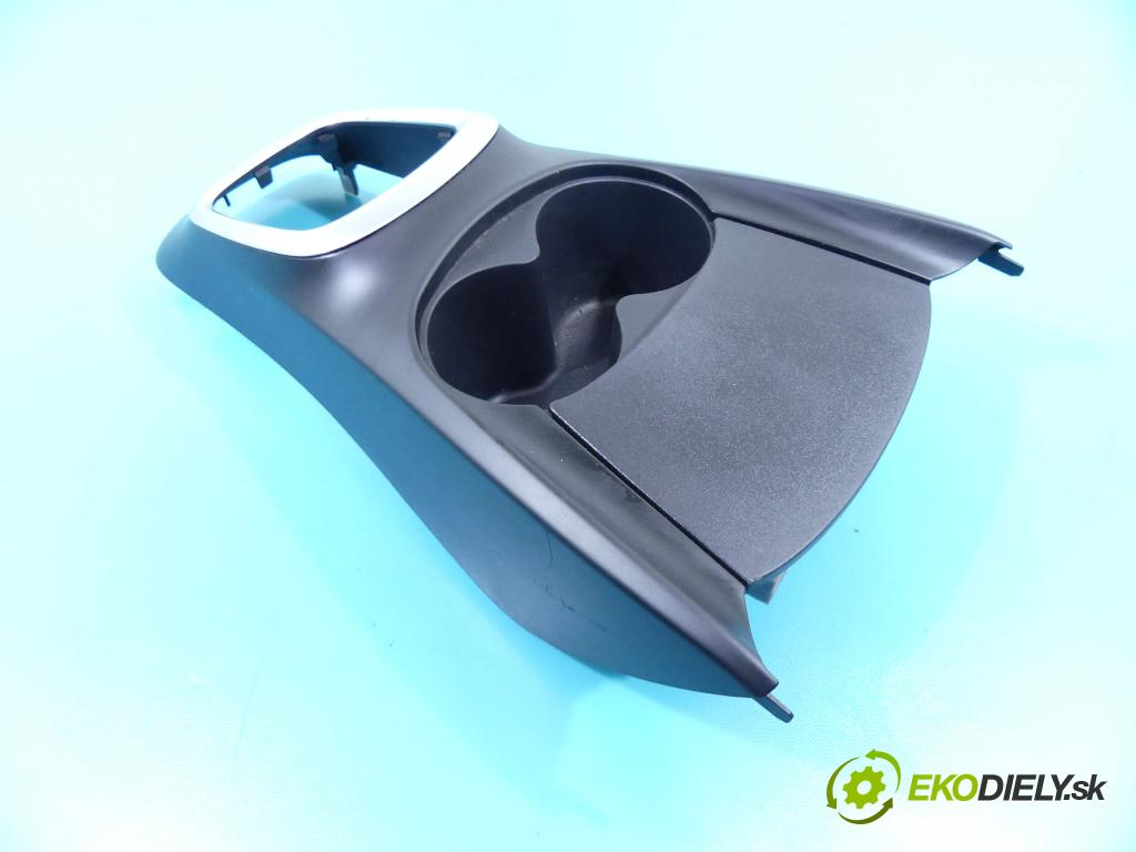 Toyota Yaris III 2011-2020 1.0 vvti 69KM manual 51 kW 998 cm3 5- Rukojeť: na nápoje: 58821-OD080 (Úchyty, držiaky na nápoje)