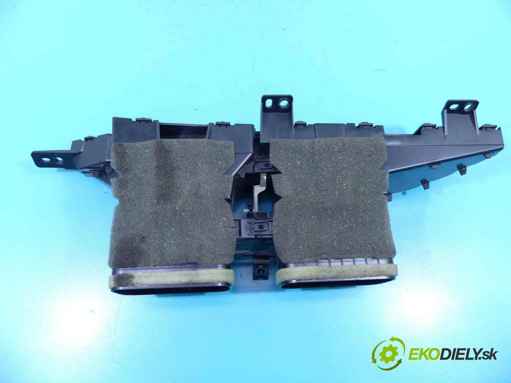 Toyota Yaris III 2011-2020 1.0 vvti 69KM manual 51 kW 998 cm3 5- Mřížka: kúrenia stredová 55670-0D240 (Mriežky kúrenia (fukáre))