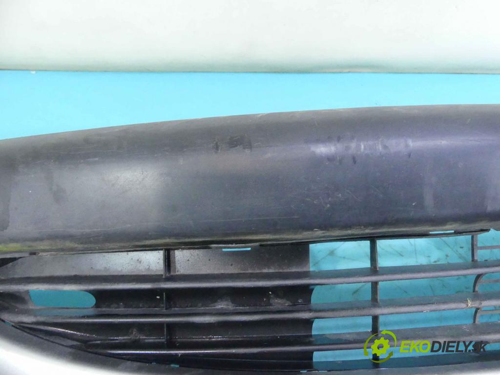 Peugeot 206 1.1 60 hp manual 44,1 kW 1124 cm3 3- nárazník přední