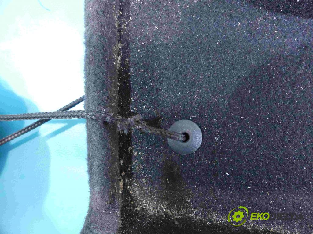 Vw Polo IV 9N 2001-2009 1.2 12v 64 HP manual 47 kW 1198 cm3 3- zadná  (Pláta zadné)