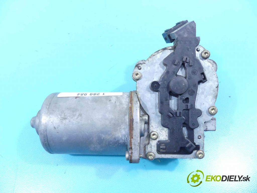 Volvo S60 I 2000-2010 2.4 20v 140 HP manual 103 kW 2435 cm3 4- motor stieračov predné 404606