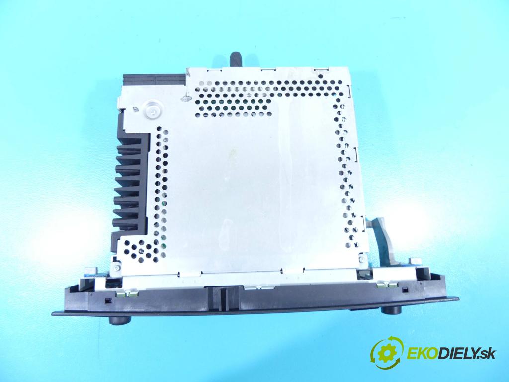 Bmw 3 E90 2005-2013 2.0d 122 HP manual 90 kW 1995 cm3 4- Radio originál 6512-6983018