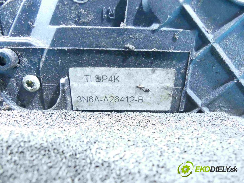 Mazda 3 I BK 2003-2009 1.6 citd 109 hp manual 80 kW 1560 cm3 5- zámek zadní pravý 3N6A-A26412-B