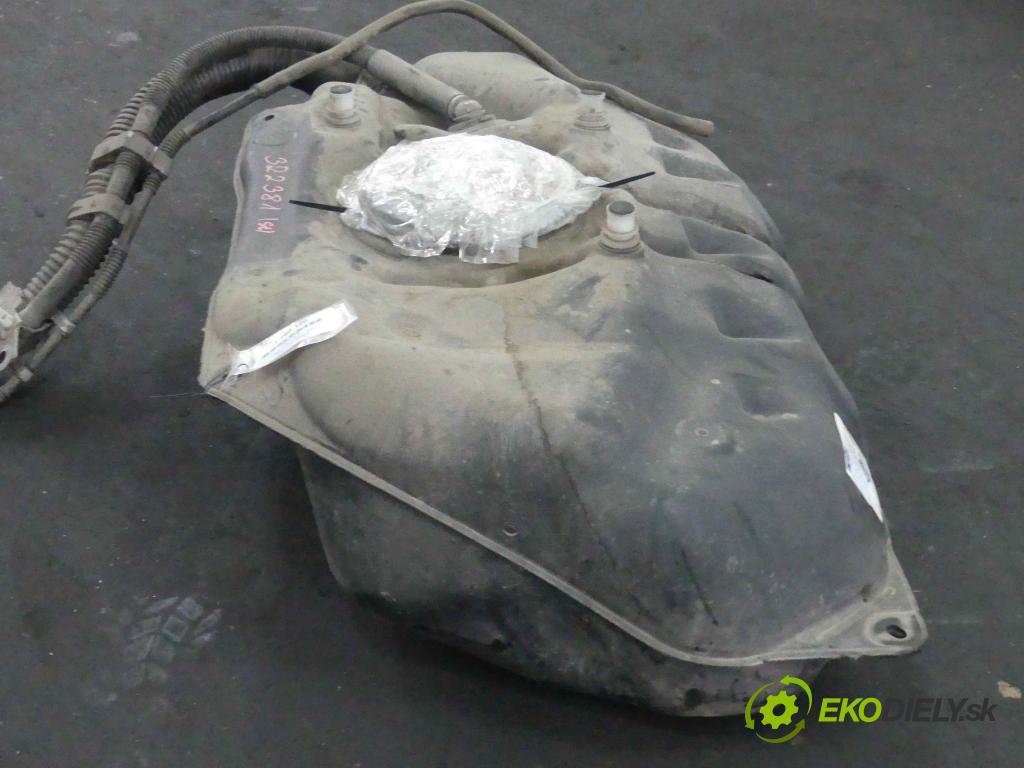 Toyota Yaris III 2011-2020 1.0 vvti 69KM manual 51 kW 998 cm3 5- Nádrž: paliva 77100-0D221 (Nádrže)