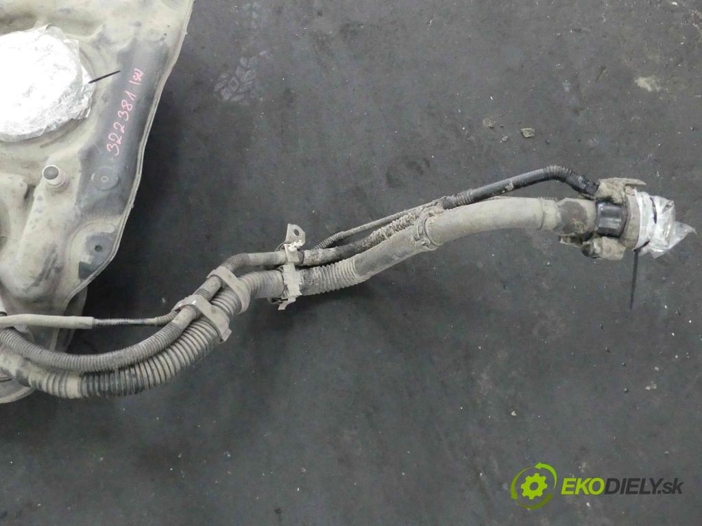 Toyota Yaris III 2011-2020 1.0 vvti 69KM manual 51 kW 998 cm3 5- Nádrž: paliva 77100-0D221 (Nádrže)