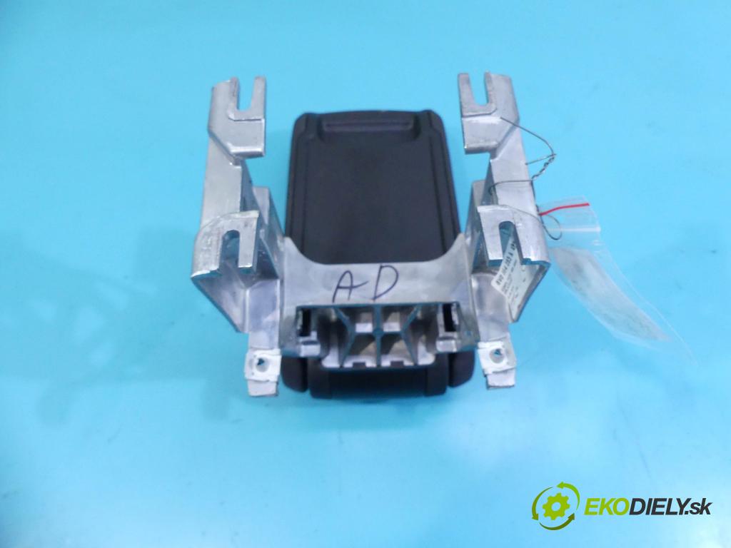 Audi A3 8V 2013-2020 1.5 TFSI 150 HP automatic 110 kW 1498 cm3 5- operadlo 8V0864283A (Lakťové opierky)