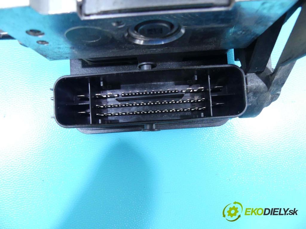 Audi A3 8V 2013-2020 1.5 TFSI 150 HP automatic 110 kW 1498 cm3 5- čerpadlo abs 5Q0614517CT (Pumpy ABS)