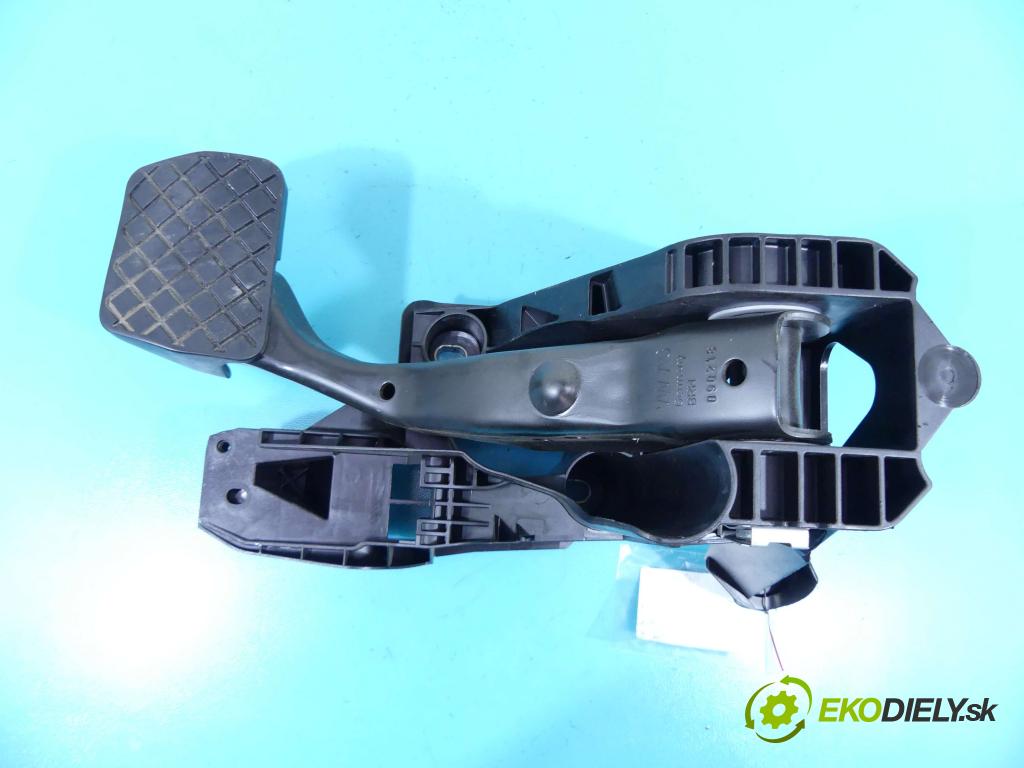 Audi A3 8V 2013-2020 1.5 TFSI 150 HP automatic 110 kW 1498 cm3 5- pedále 5Q1723058BN (Pedále)