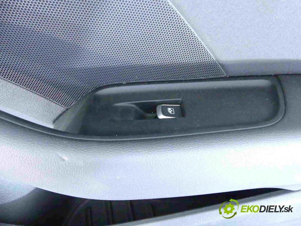 Audi A3 8V 2013-2020 1.5 TFSI 150 HP automatic 110 kW 1498 cm3 5- Čalounictví: dvere 8V3867106