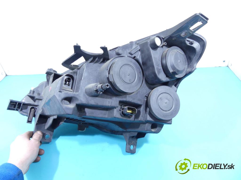 Peugeot Partner II 2008-2018 1.6 hdi 90 HP manual 66,2 kW 1560 cm3 5- Reflektor: pravý 89318005 (Pravé)