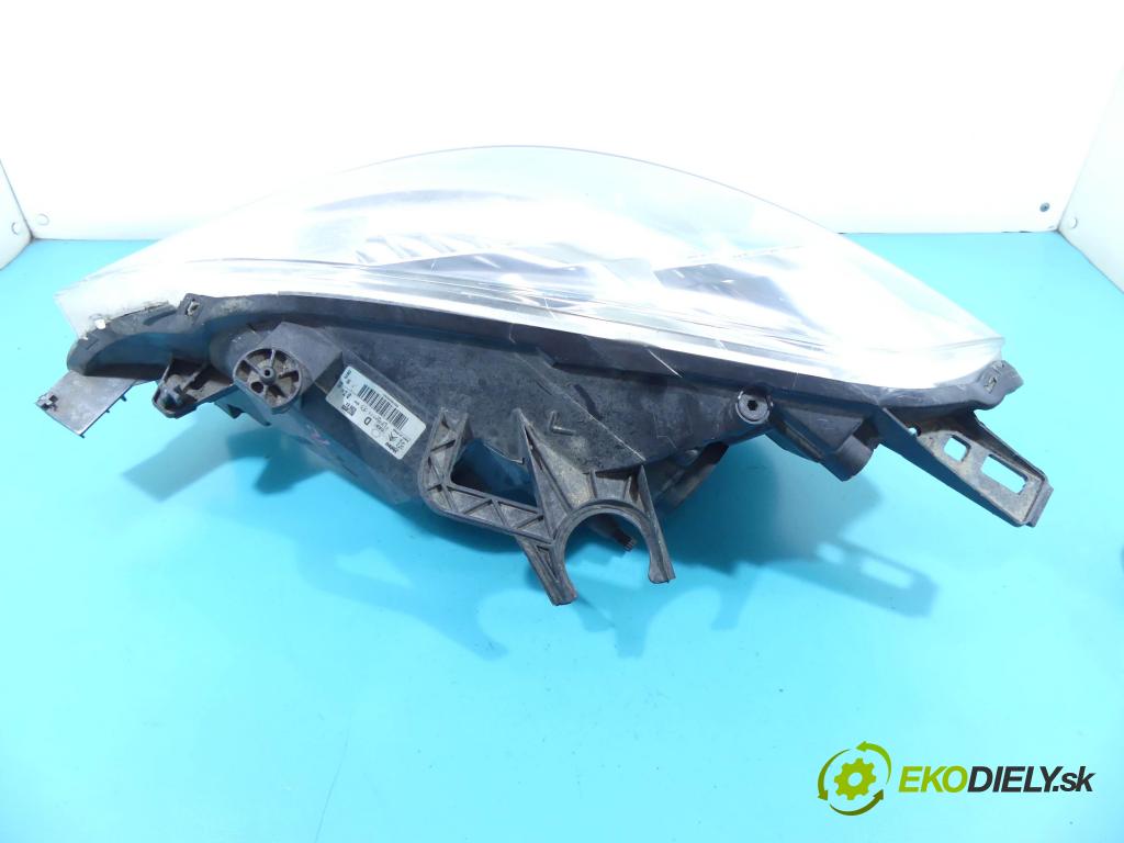 Peugeot Partner II 2008-2018 1.6 hdi 90 HP manual 66,2 kW 1560 cm3 5- Reflektor: pravý 89318005 (Pravé)