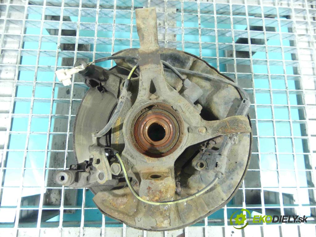 Toyota Avensis II T25 2003-2008 2.2 D-CAT 177 HP manual 130 kW 2231 cm3 5- náboj pravé  (Náboje)