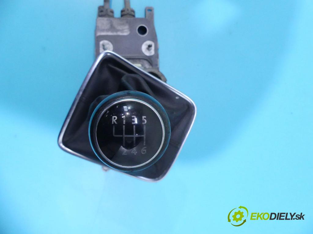 Vw Tiguan I 2007-2016 2.0 tdi 140 HP manual 103 kW 1968 cm3 5- Páka: Změny: stupeň,rýchlosť 5N0711049G (Rýchlostné páky / kulisy)