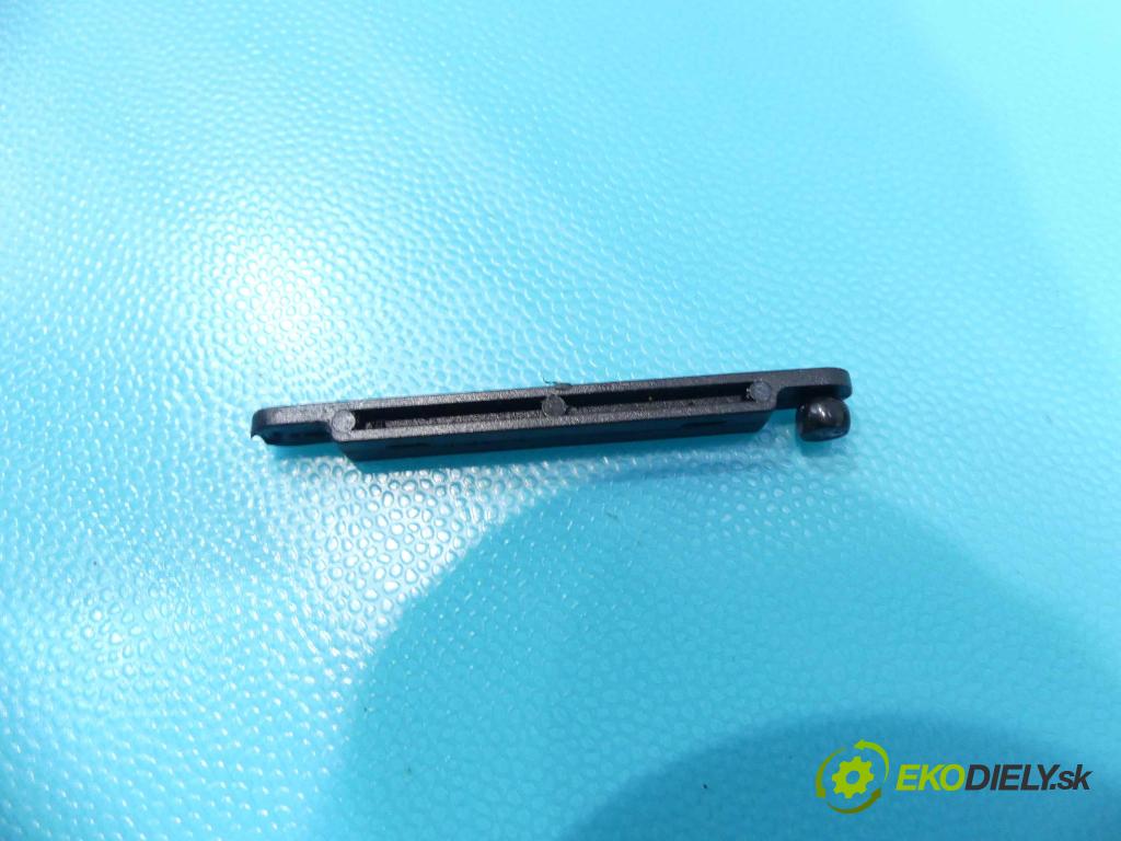 Bmw X3 E83 2003-2010 2.0d 177 HP manual 130 kW 1995 cm3 5- Mřížka: kúrenia stredová 3415974 (Mriežky kúrenia (fukáre))