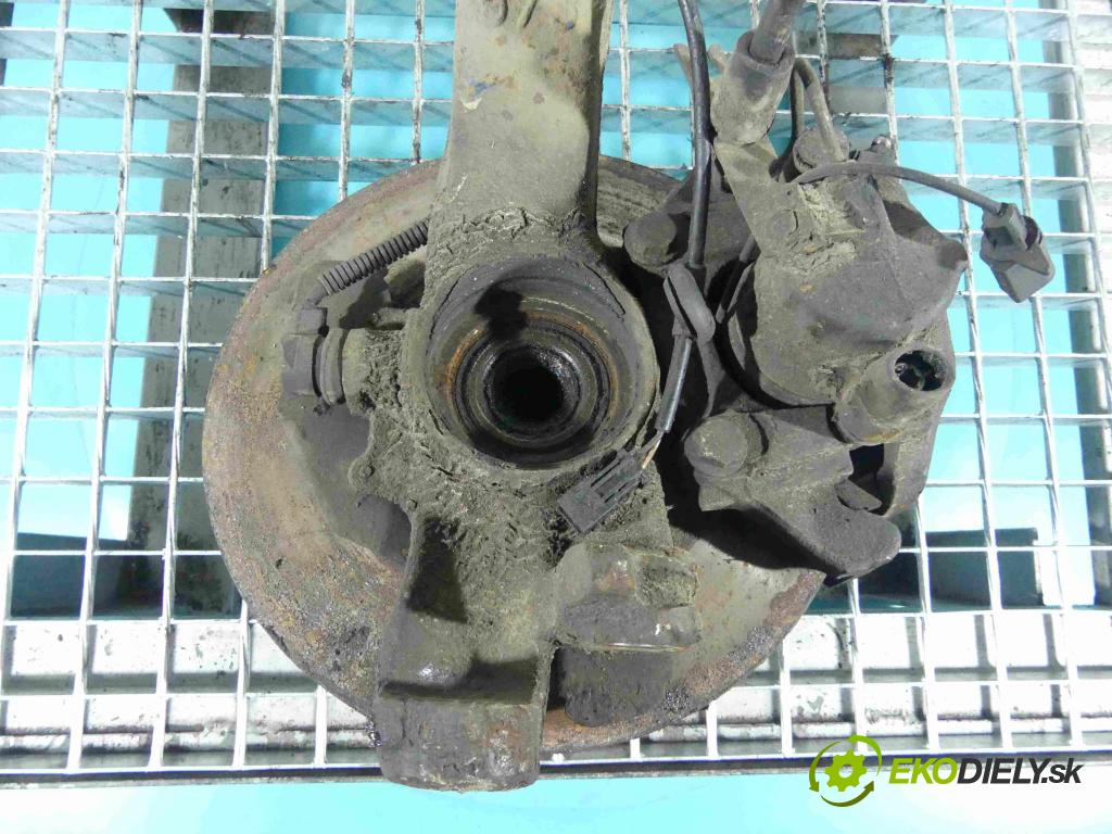 Audi A4 B5 1994-2001 1.8 20v 125 HP manual 92 kW 1781 cm3 5- náboj pravé (Náboje)