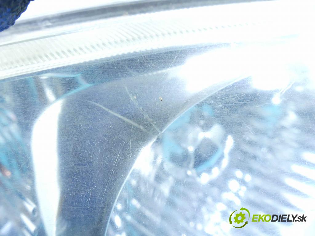 Tata Indica v2 1.4 85 HP manual 62,5 kW 1405 cm3 5- Reflektor: pravý  (Pravé)