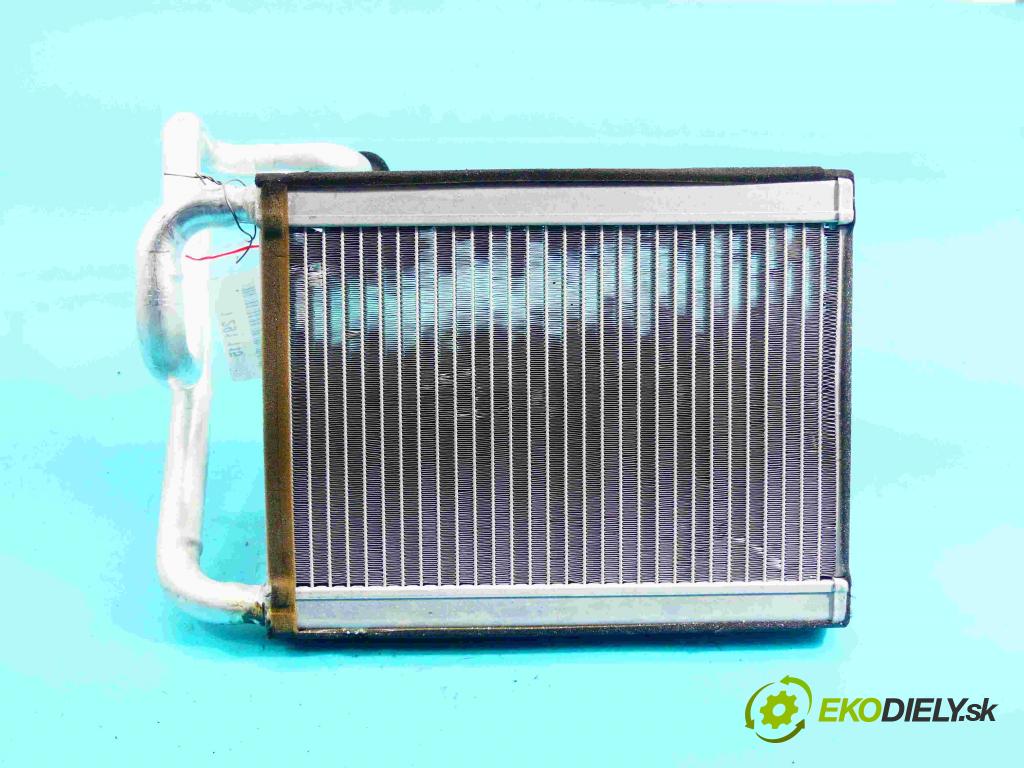 Hyundai Ix35 1.6 Gdi 135 hp manual 99 kW 1591 cm3 5- radiátor  (Radiátory topení)