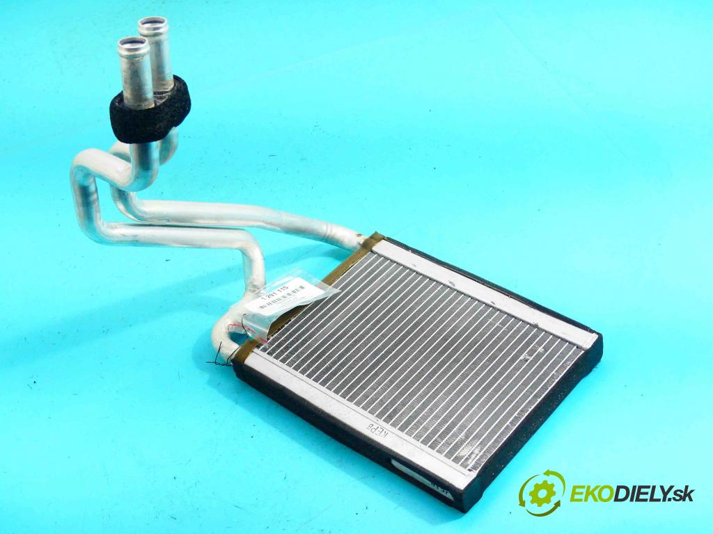 Hyundai Ix35 1.6 Gdi 135 hp manual 99 kW 1591 cm3 5- radiátor  (Radiátory topení)