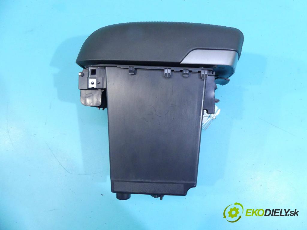 Hyundai Ix35 1.6 Gdi: 135 HP manual 99 kW 1591 cm3 5- operadlo 84681-2Y000 (Lakťové opierky)