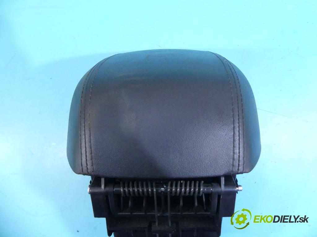 Hyundai Ix35 1.6 Gdi: 135 HP manual 99 kW 1591 cm3 5- operadlo 84681-2Y000 (Lakťové opierky)