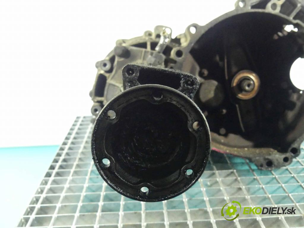 Vw Transporter T4 1990-2003 2.4d 77 HP manual 57 kW 2370 cm3 5- prevodovka stupeň,rýchlosť manual AYF