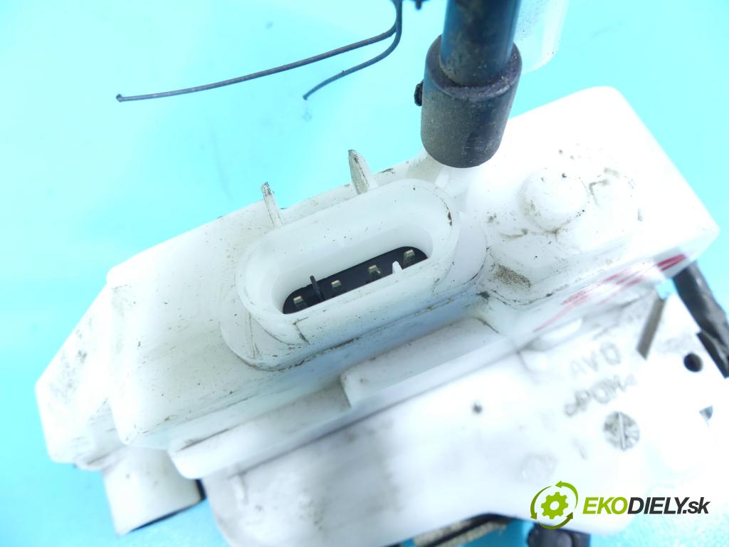 Renault Scenic II 2003-2009 1.9 dci 131 HP manual 96 kW 1870 cm3 5- zámok predné pravý