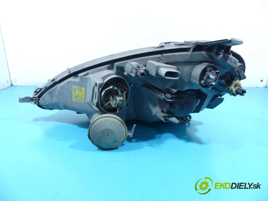 Mercedes A W168 1997-2004 1.7 cdi 95 HP manual 70 kW 1689 cm3 5- Reflektor: pravý 0301192202 (Pravé)